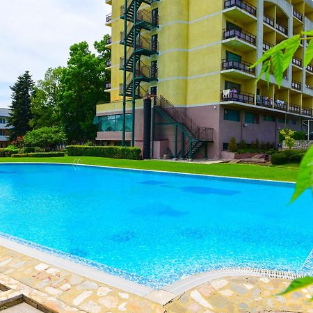 Charming Sunny Apartment+Swimming Pool Saints Constantine and Helena Exterior foto